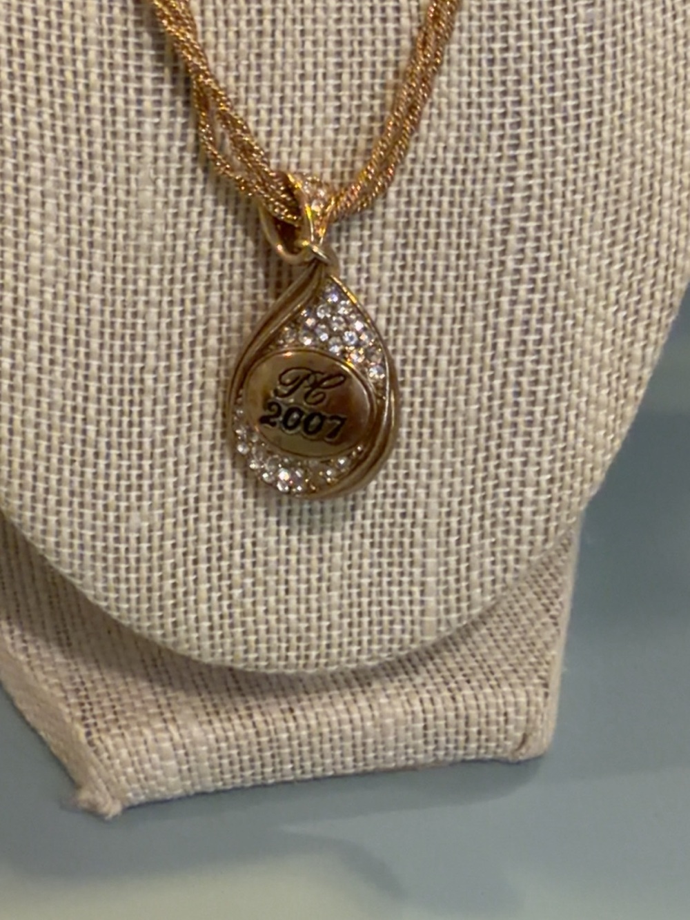 Avon President’s Recognition reversible necklace (2006-2007). - Picture 3 of 4